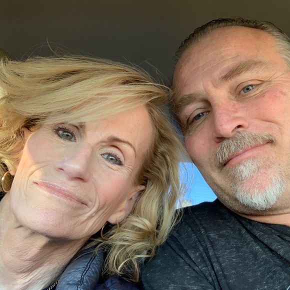 I’m Kelly Davis & I Love to shop Designer labels! - Picture 2 of 3